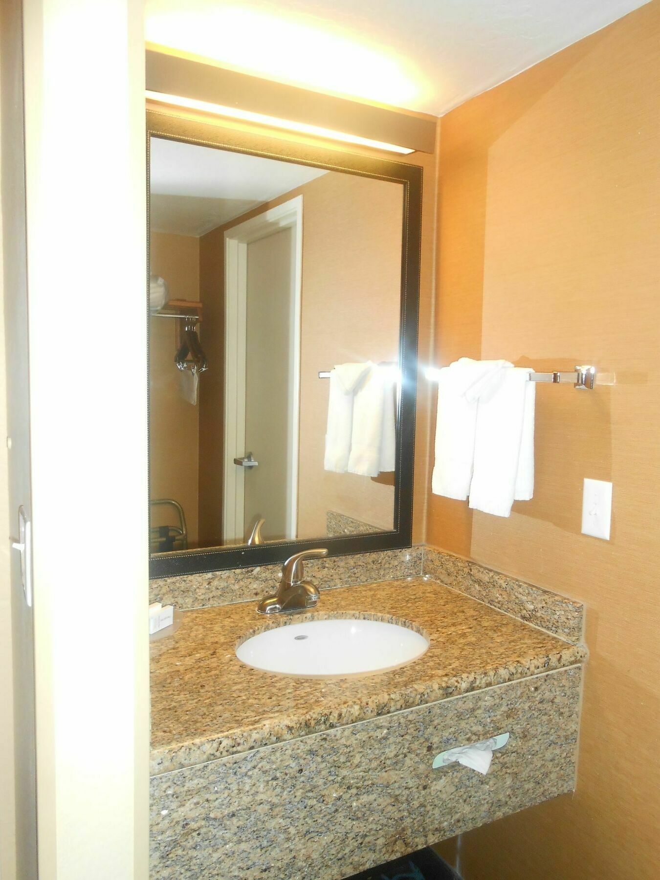 Greentree Inn And Suites Mesa / Phoenix ภายนอก รูปภาพ